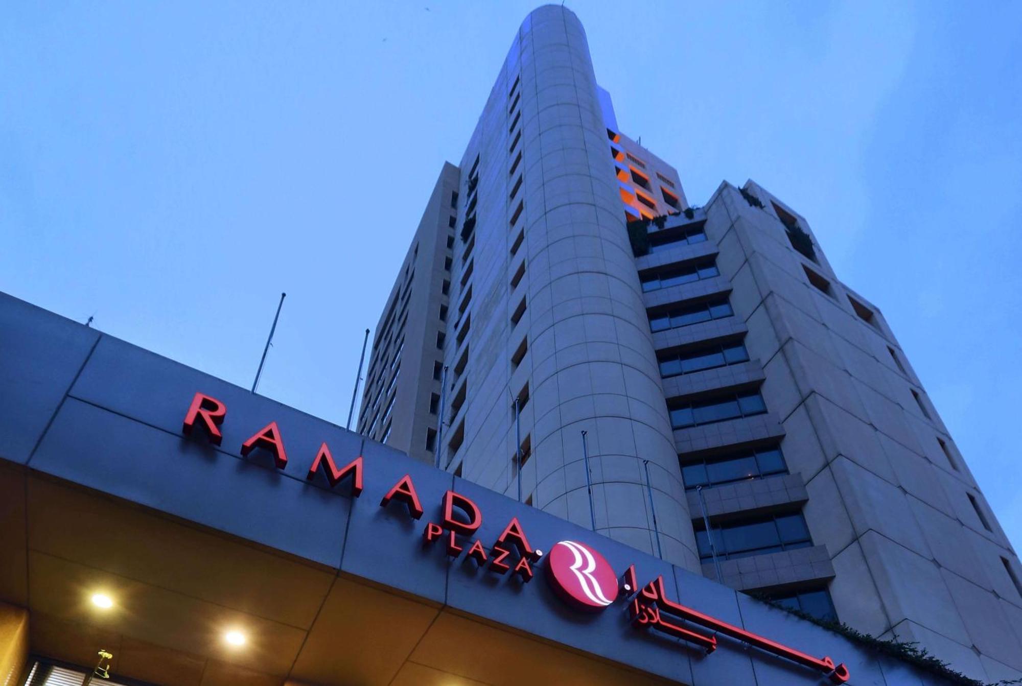 Ramada Plaza By Wyndham Beirut Raouche Hotel Exterior foto