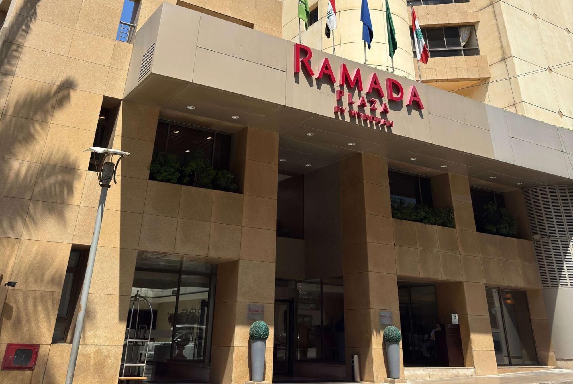 Ramada Plaza By Wyndham Beirut Raouche Hotel Exterior foto