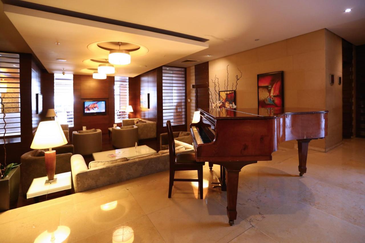 Ramada Plaza By Wyndham Beirut Raouche Hotel Exterior foto